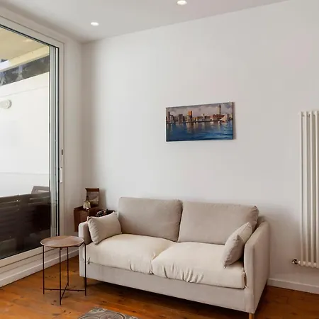 Madonella Con Terrazzo * باري