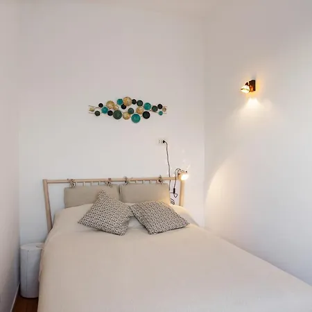 Madonella Con Terrazzo شقة